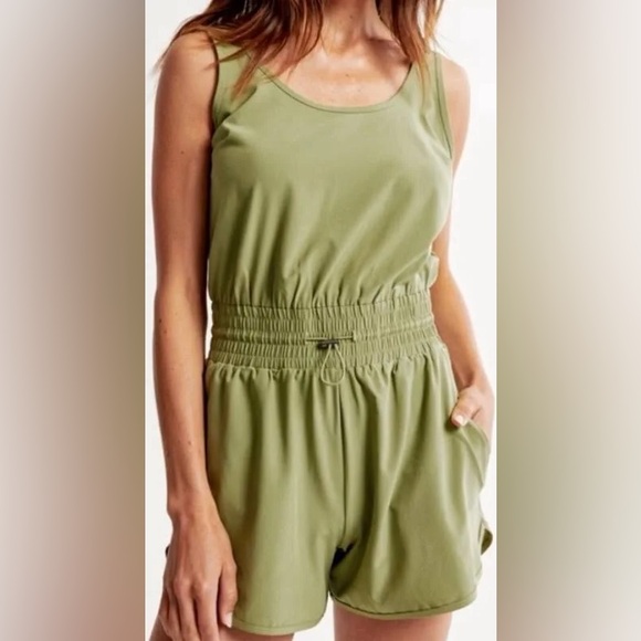 Abercrombie & Fitch Green Athletic Shorts Romper Women's Small Travel Athletic - Picture 2 of 13